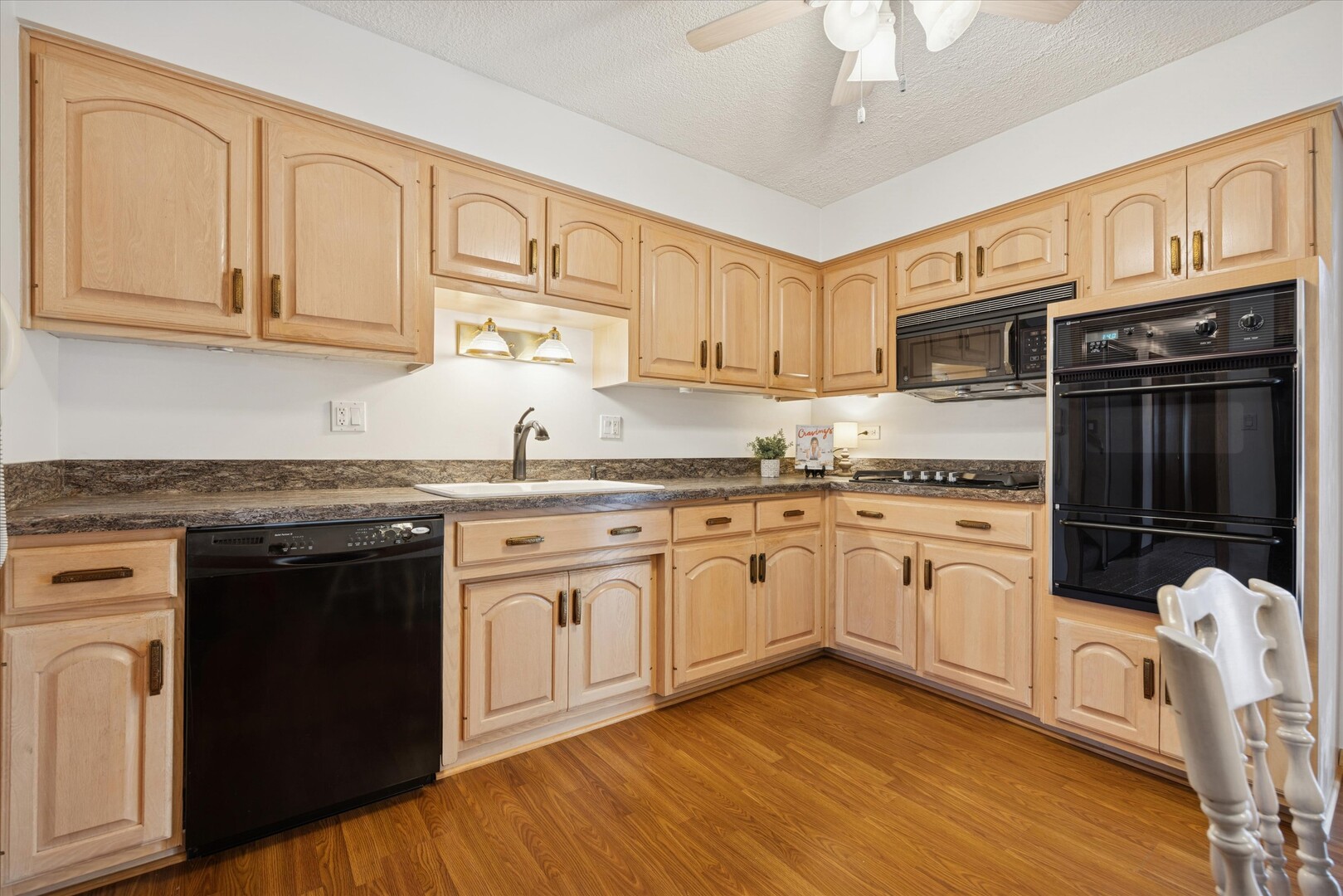 9S215 Florence Avenue