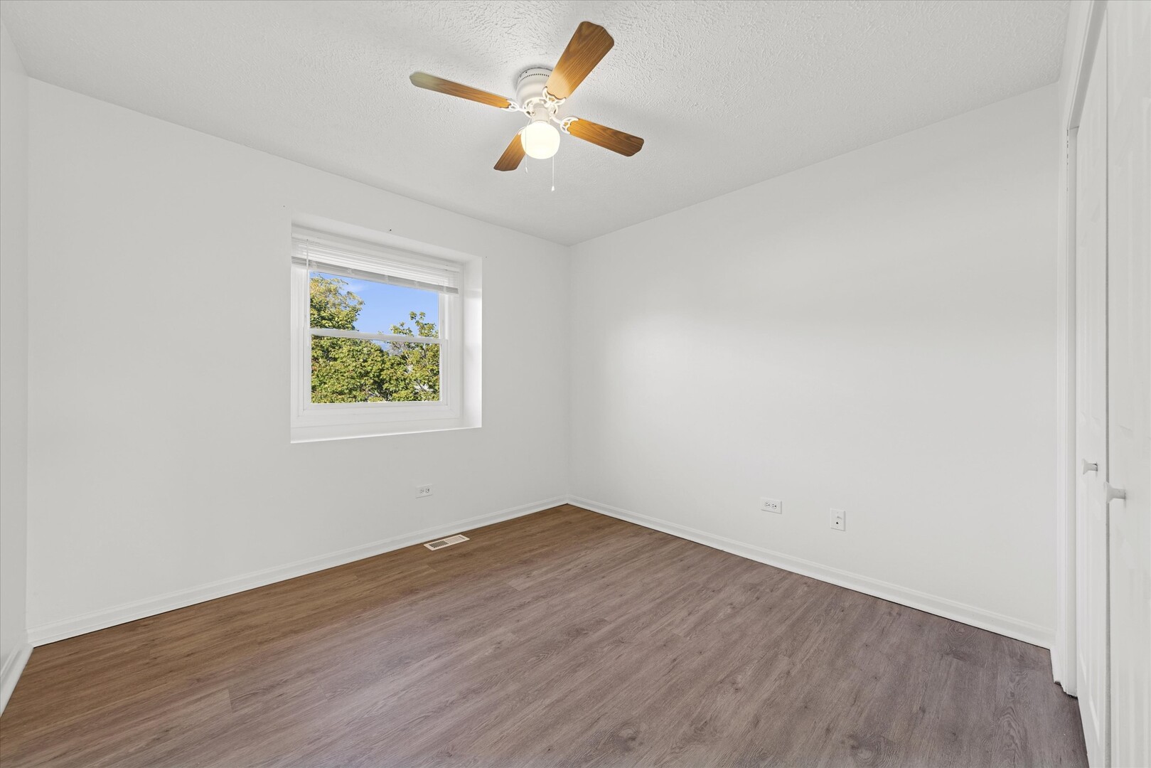 1424 Phoenix Lane