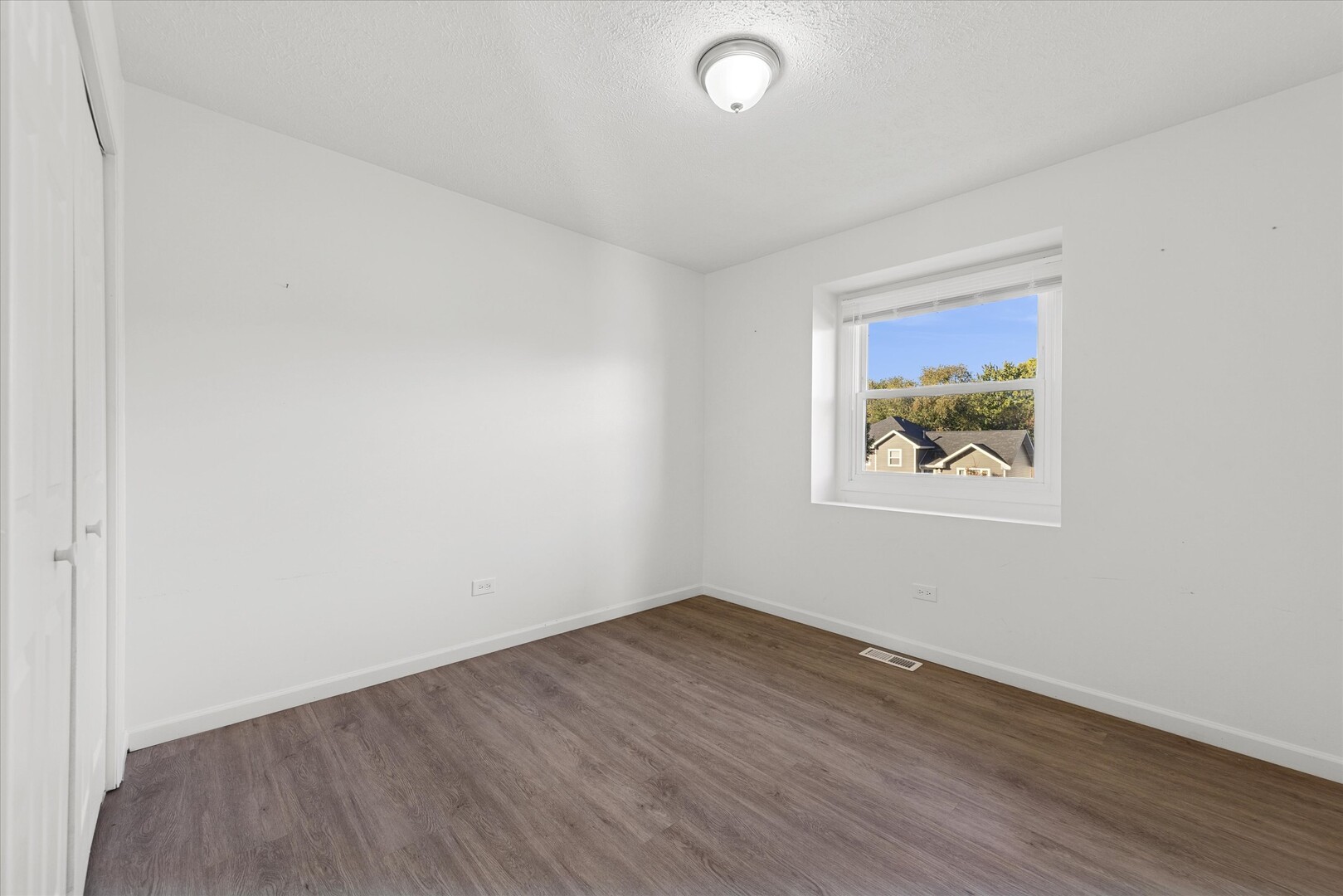 1424 Phoenix Lane