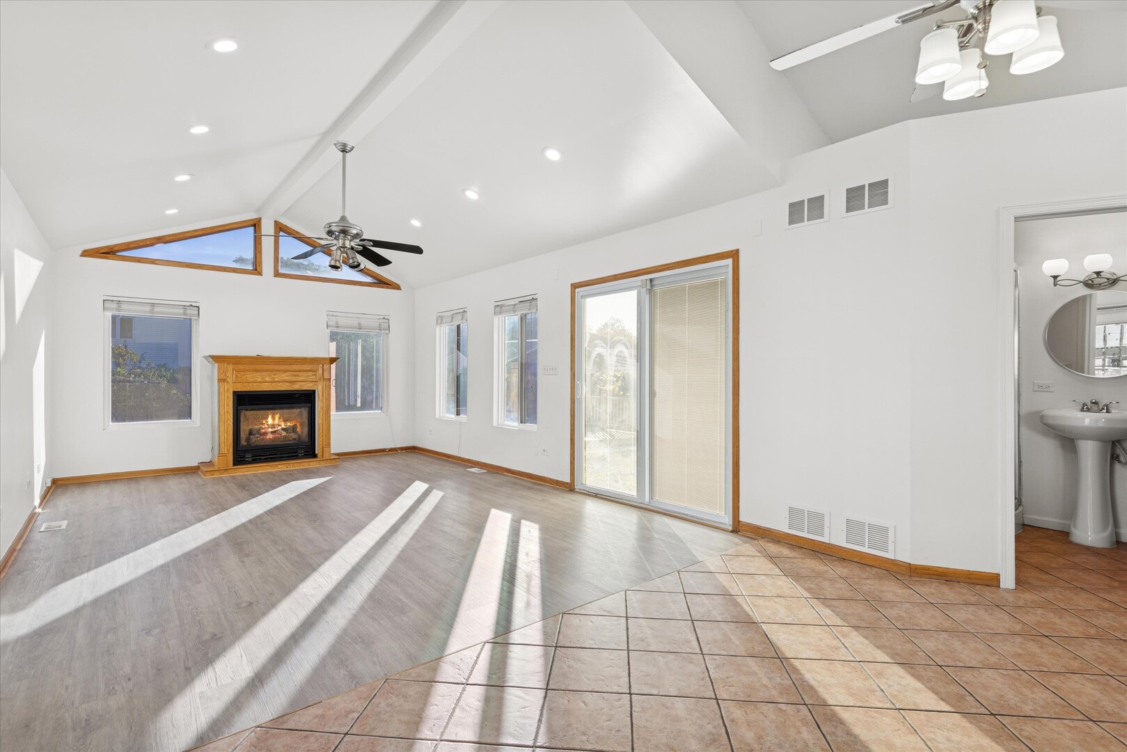 1424 Phoenix Lane