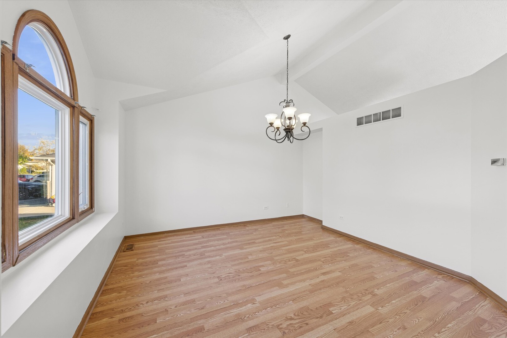 1424 Phoenix Lane