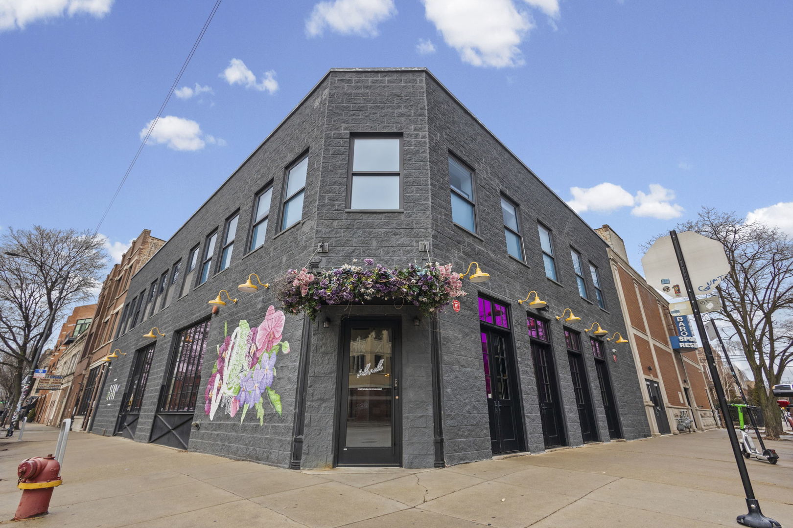 2500 W Chicago Avenue