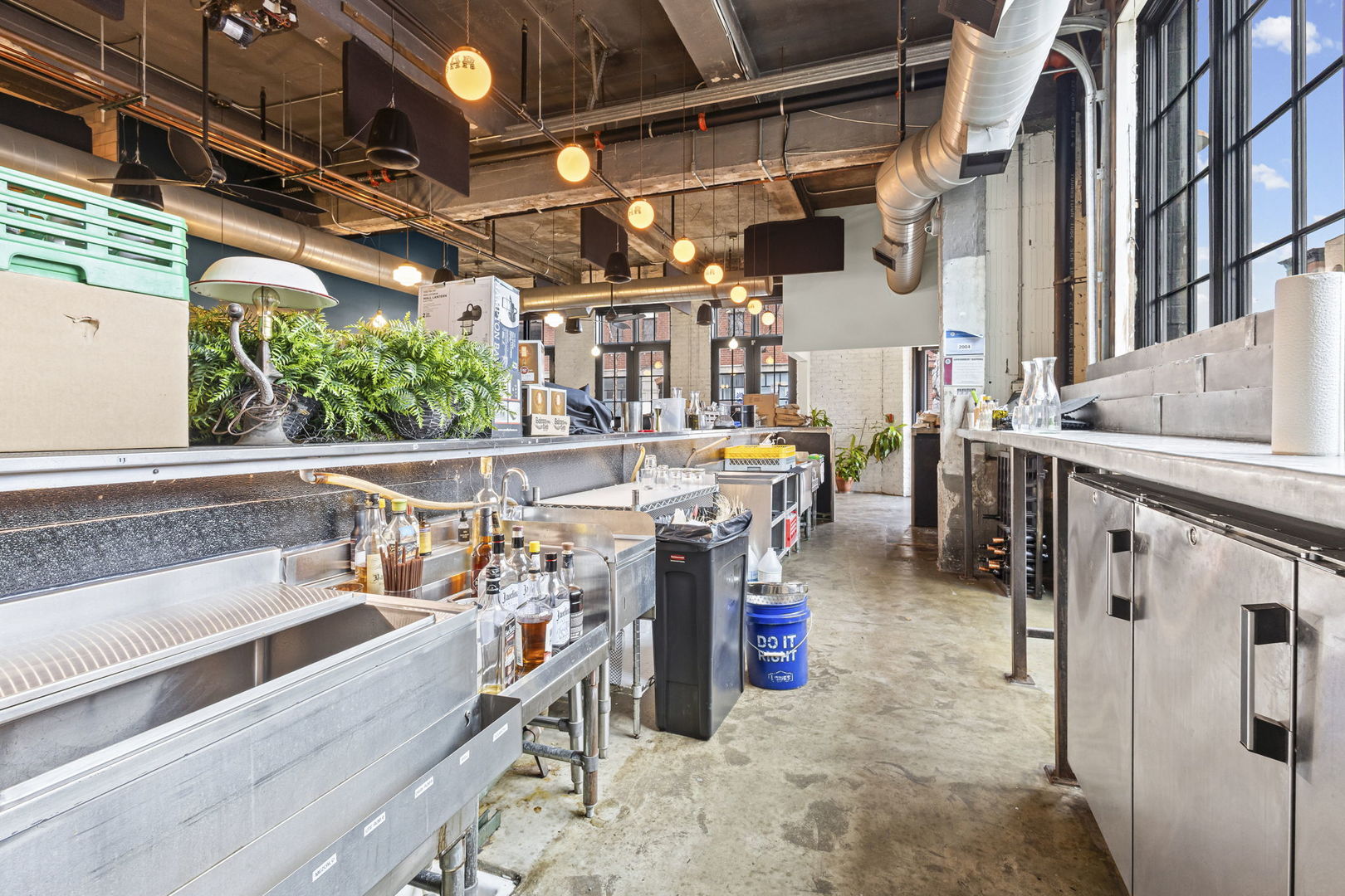 2500 W Chicago Avenue