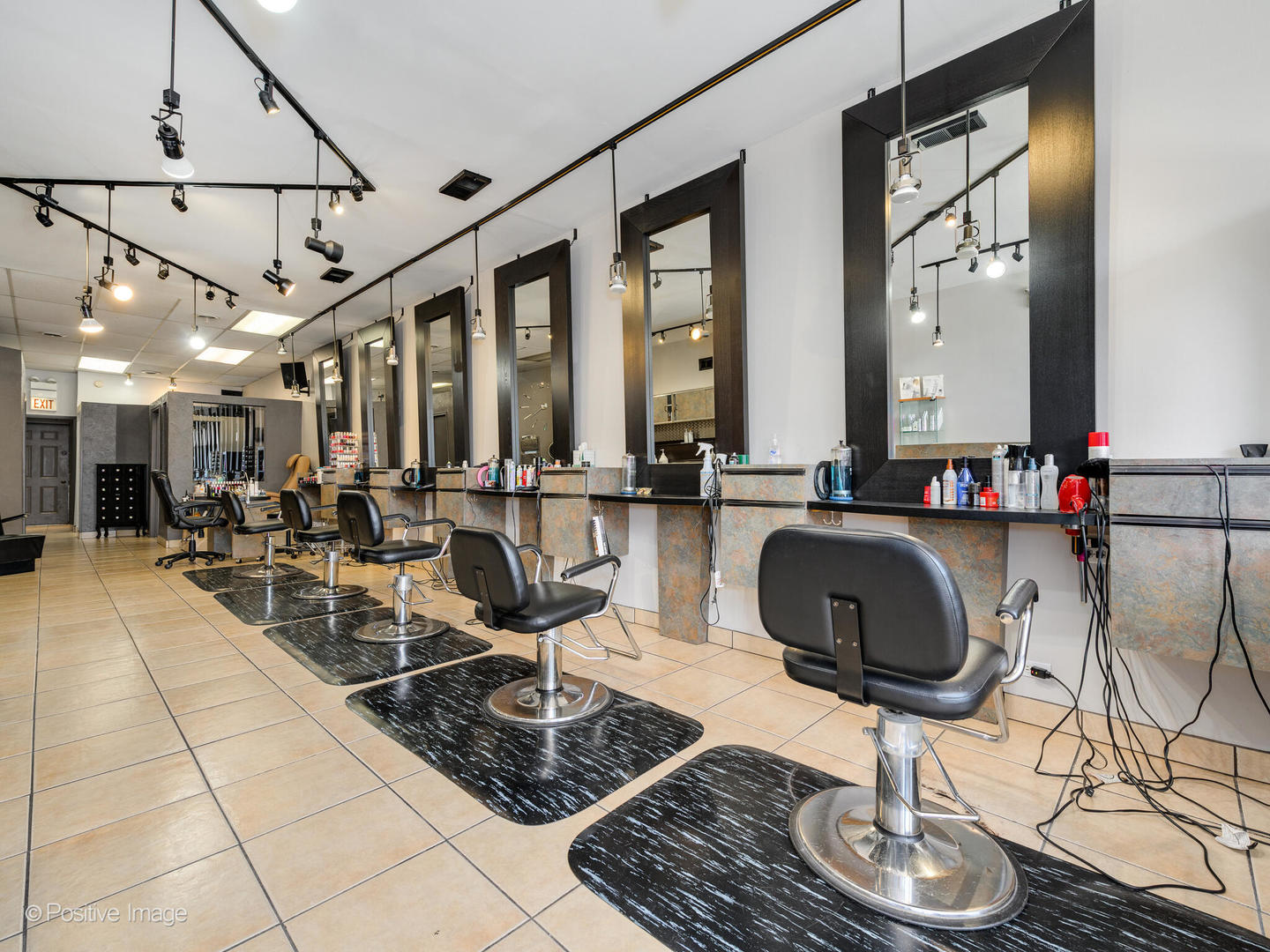 5924 W Lawrence Avenue