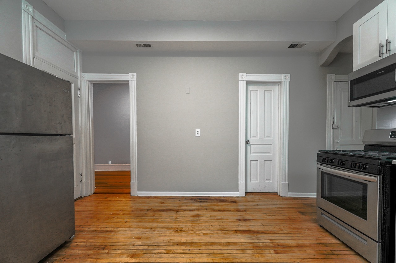 1444 N Maplewood Avenue Unit: 2F