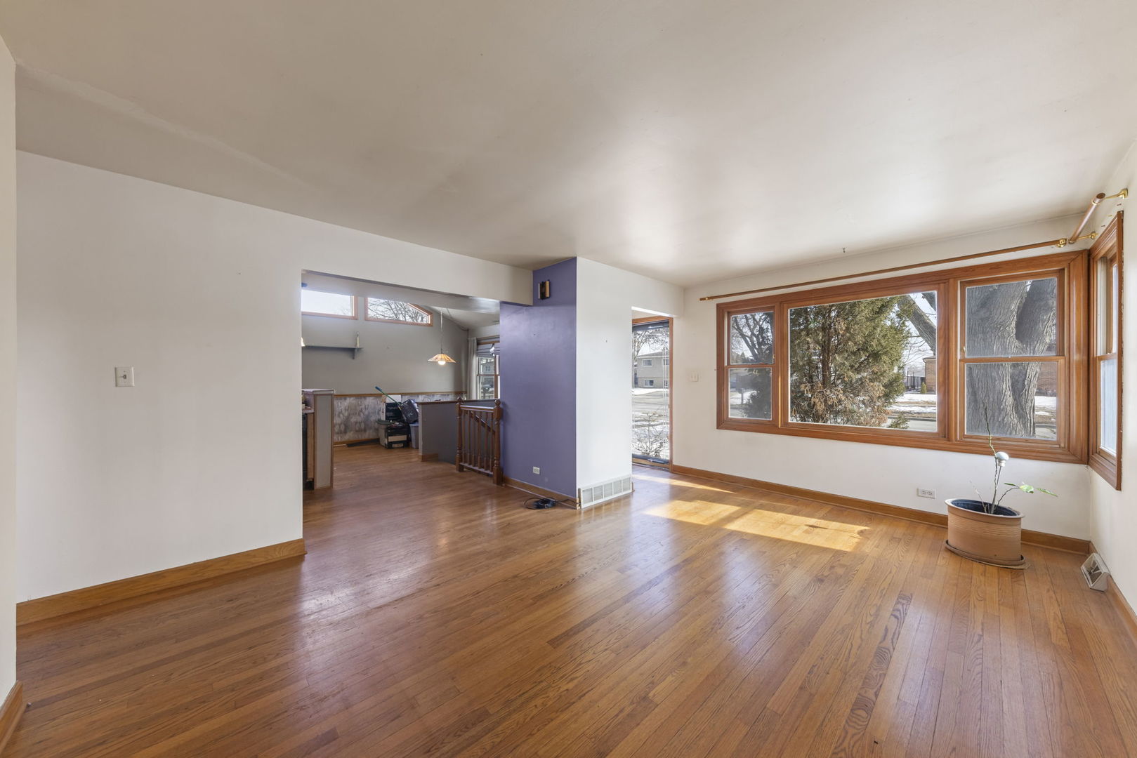 568 N West Avenue