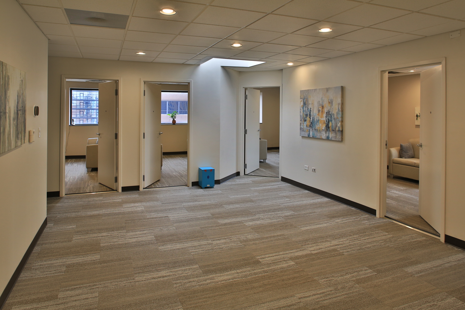 747 N LaSalle Street Unit: 700