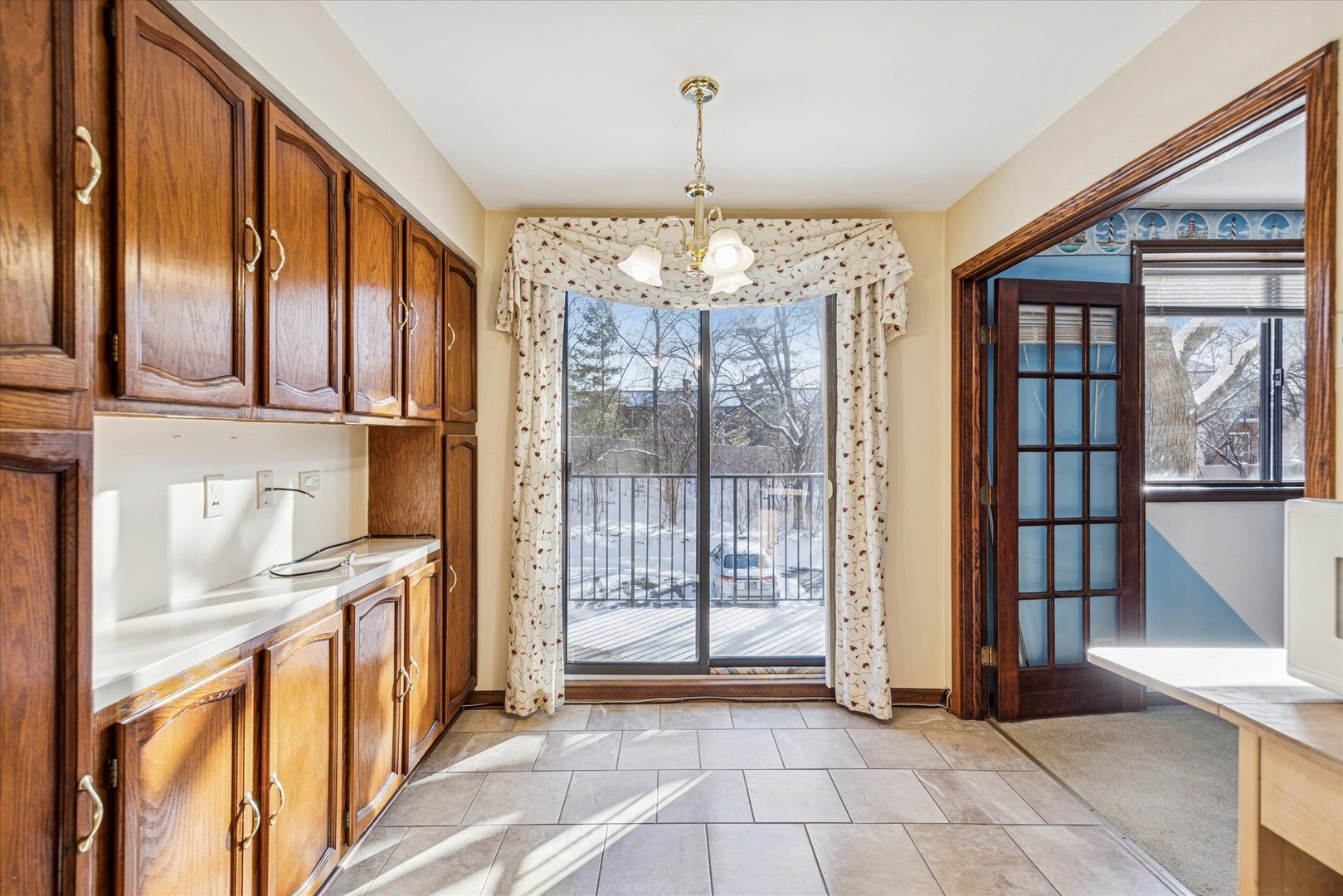 1S150 Spring Road Unit: 2I
