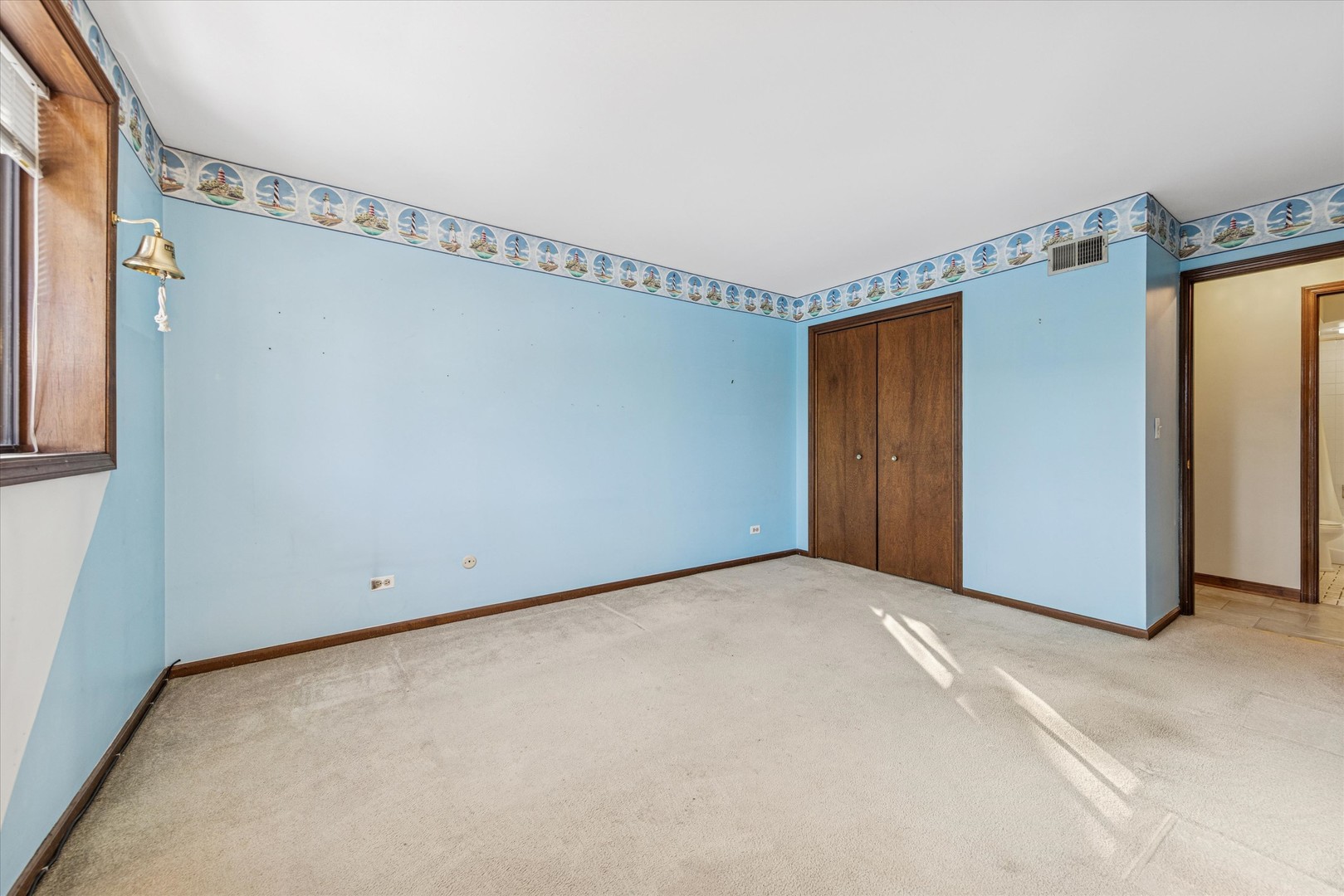 1S150 Spring Road Unit: 2I