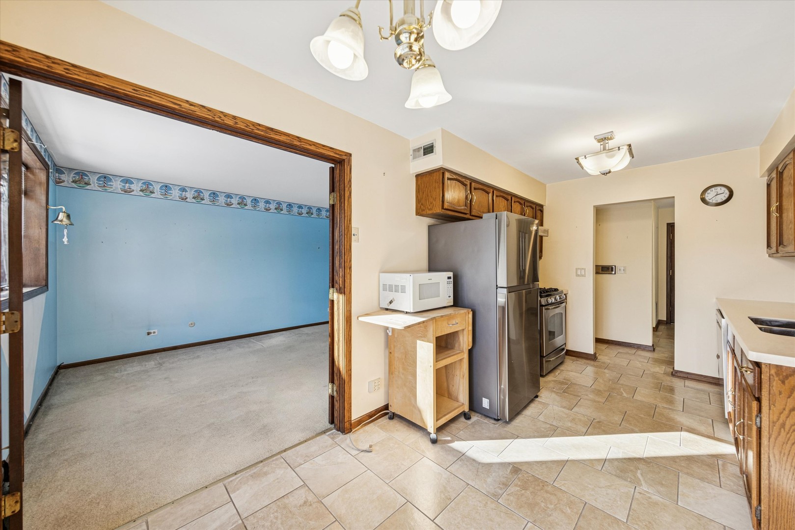 1S150 Spring Road Unit: 2I