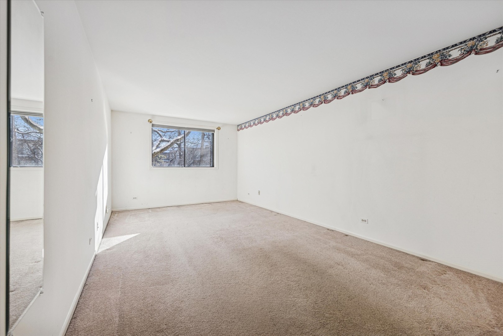1S150 Spring Road Unit: 2I