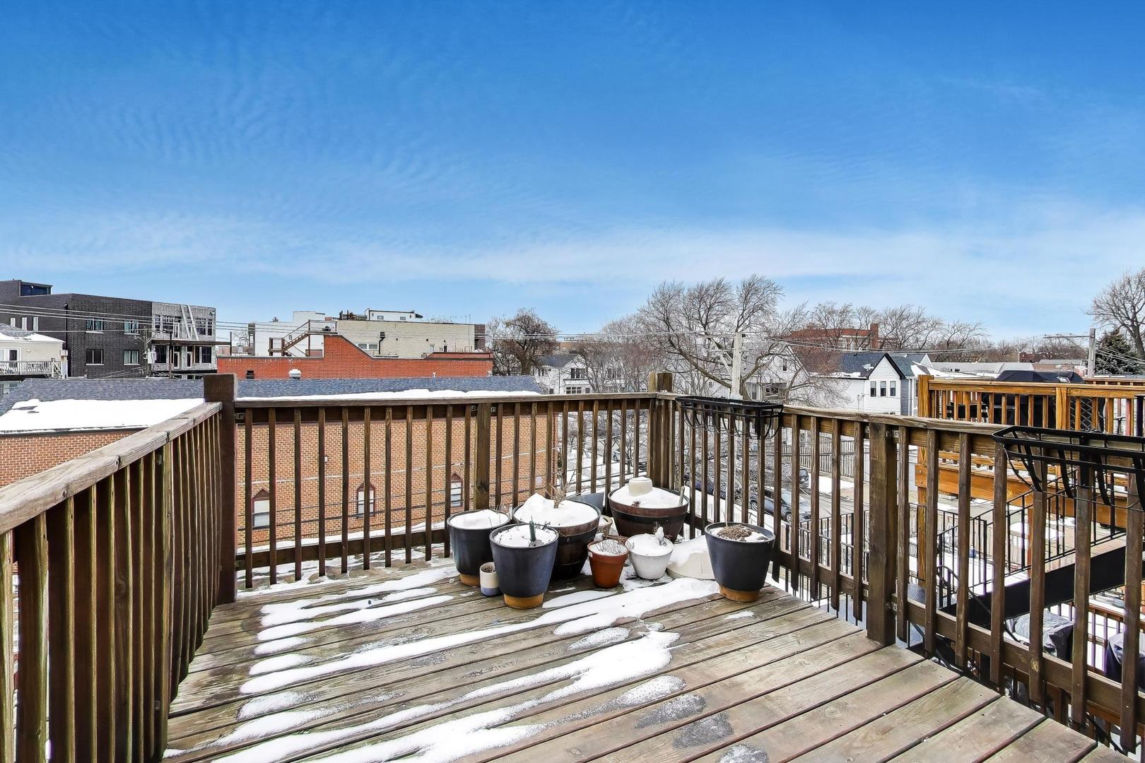 2852 N Damen Avenue Unit: 3