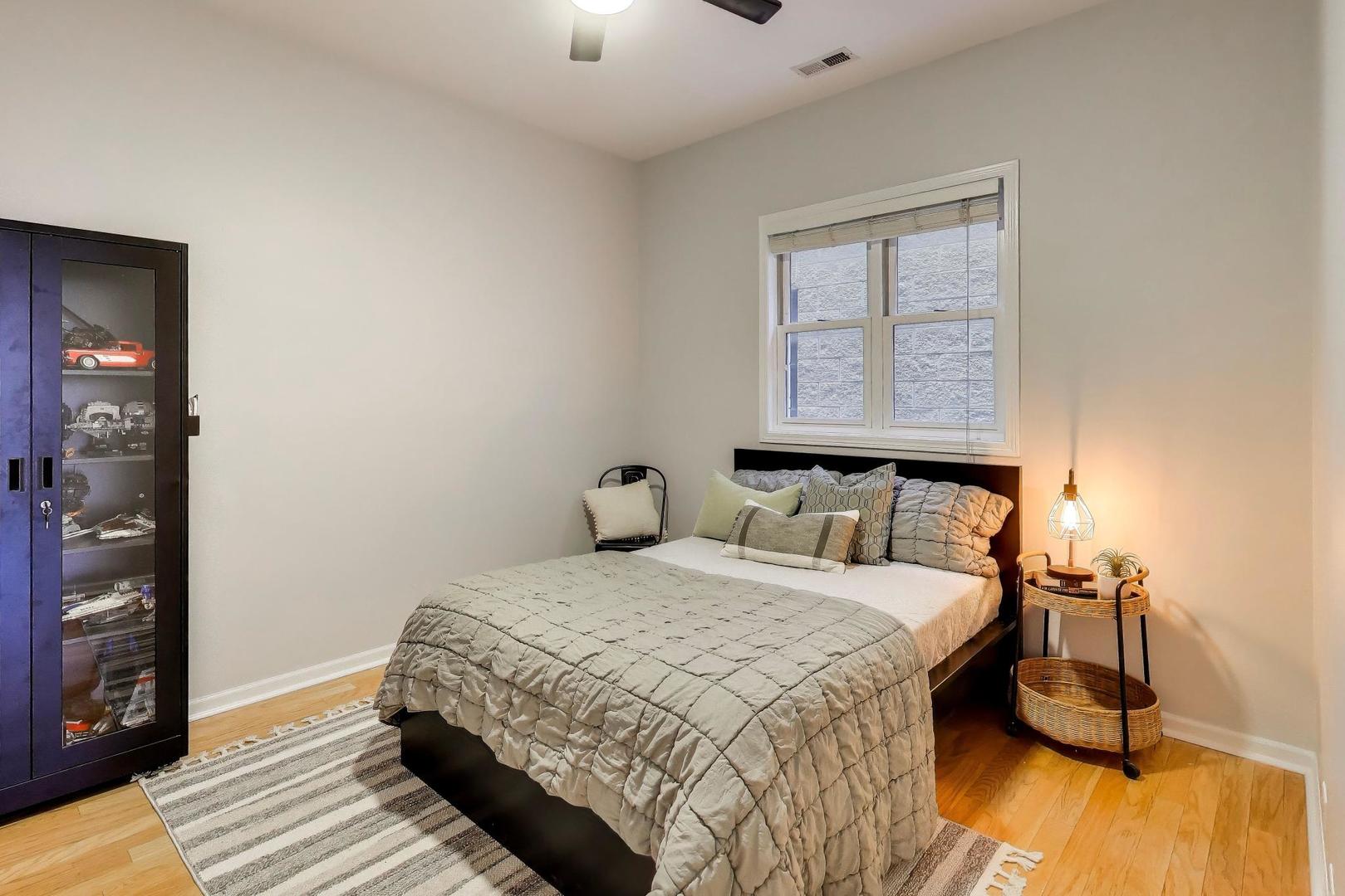 2852 N Damen Avenue Unit: 3