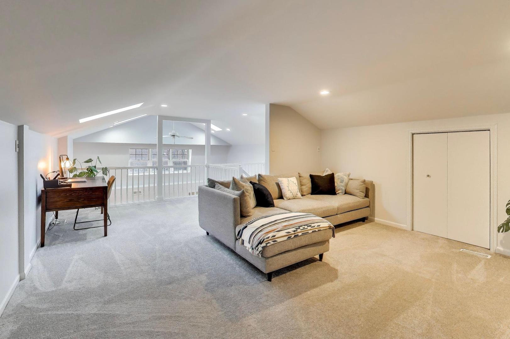 2852 N Damen Avenue Unit: 3