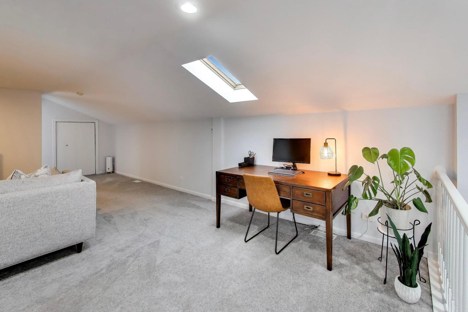 2852 N Damen Avenue Unit: 3