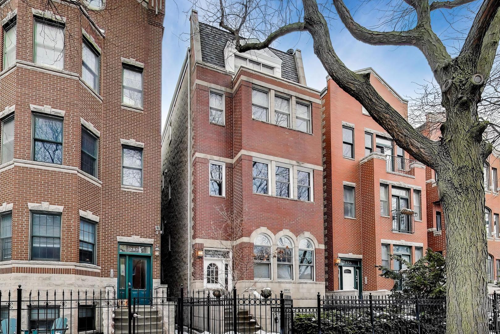 2852 N Damen Avenue Unit: 3