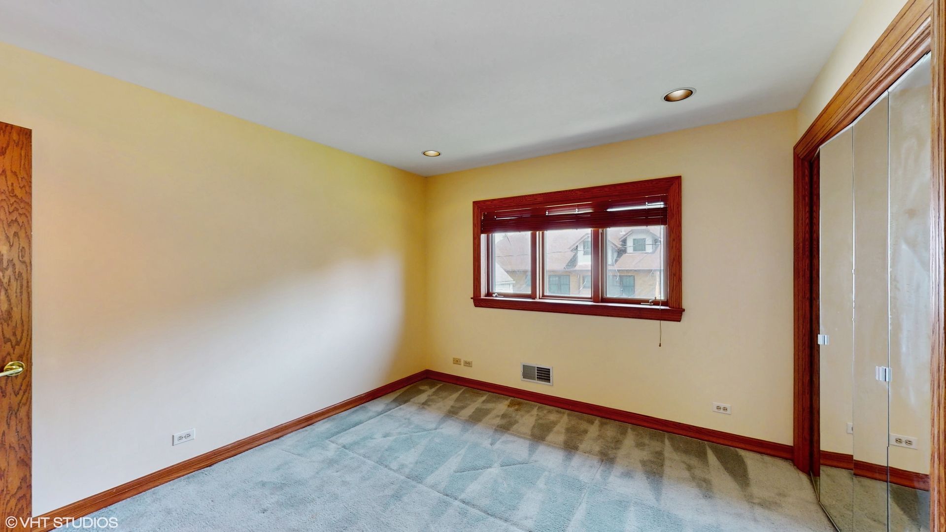 270 W Fremont Avenue