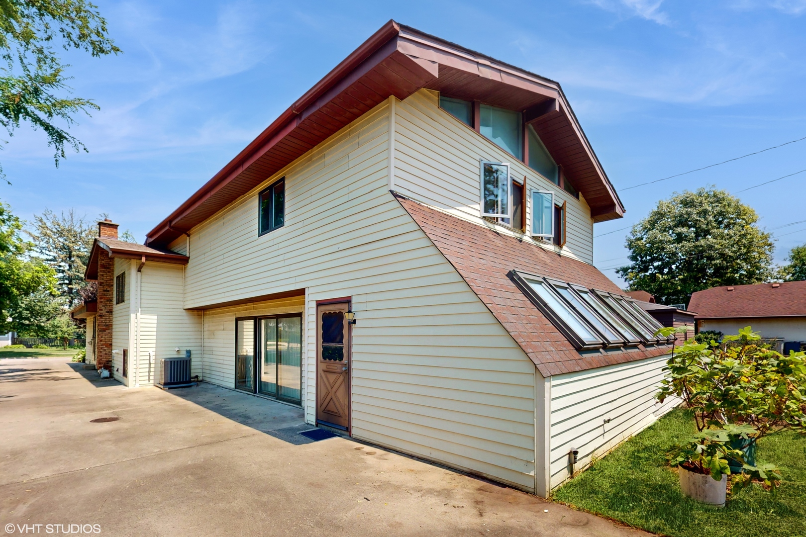 270 W Fremont Avenue