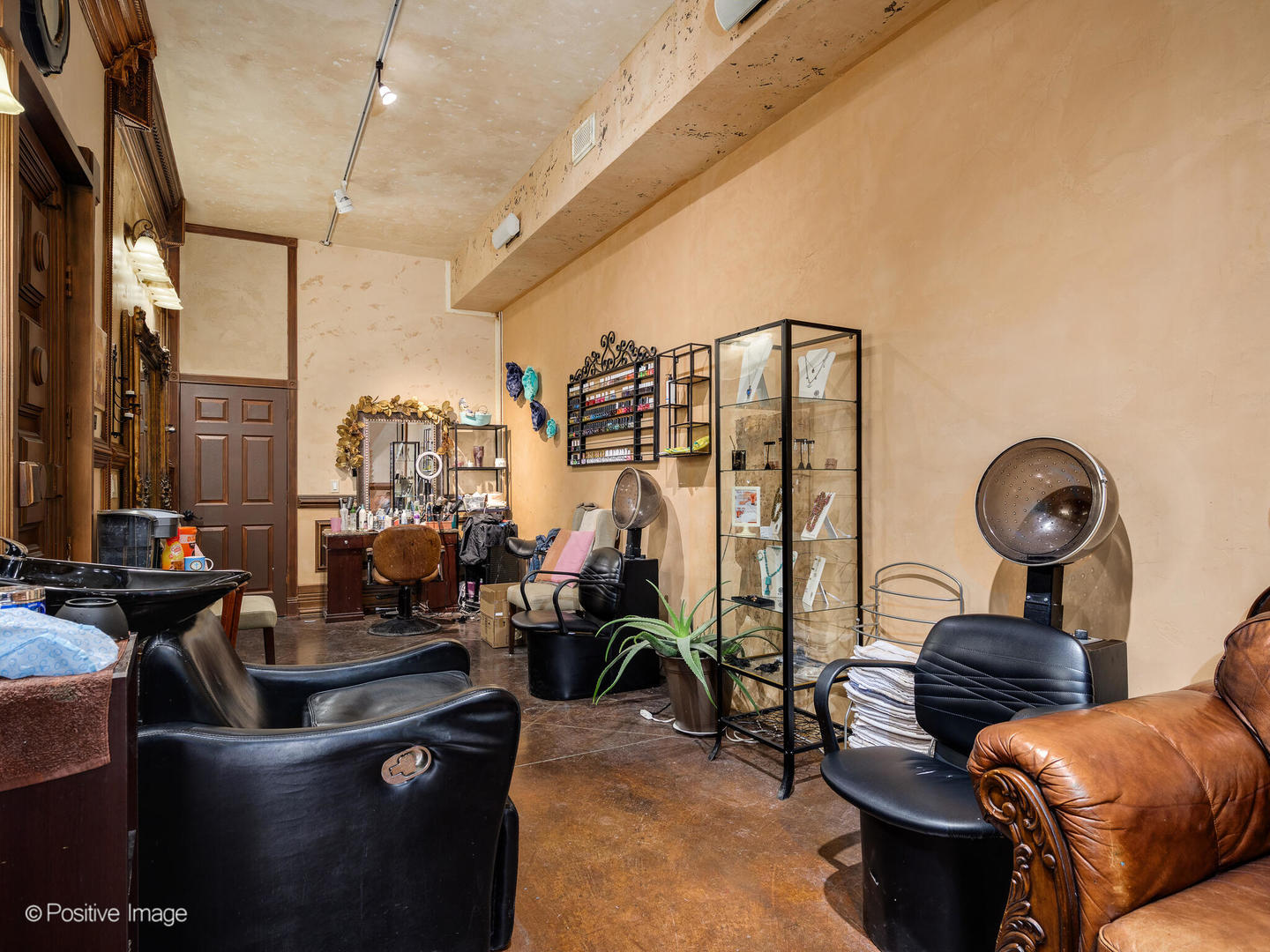 7162 W GRAND Avenue Unit: 1EW