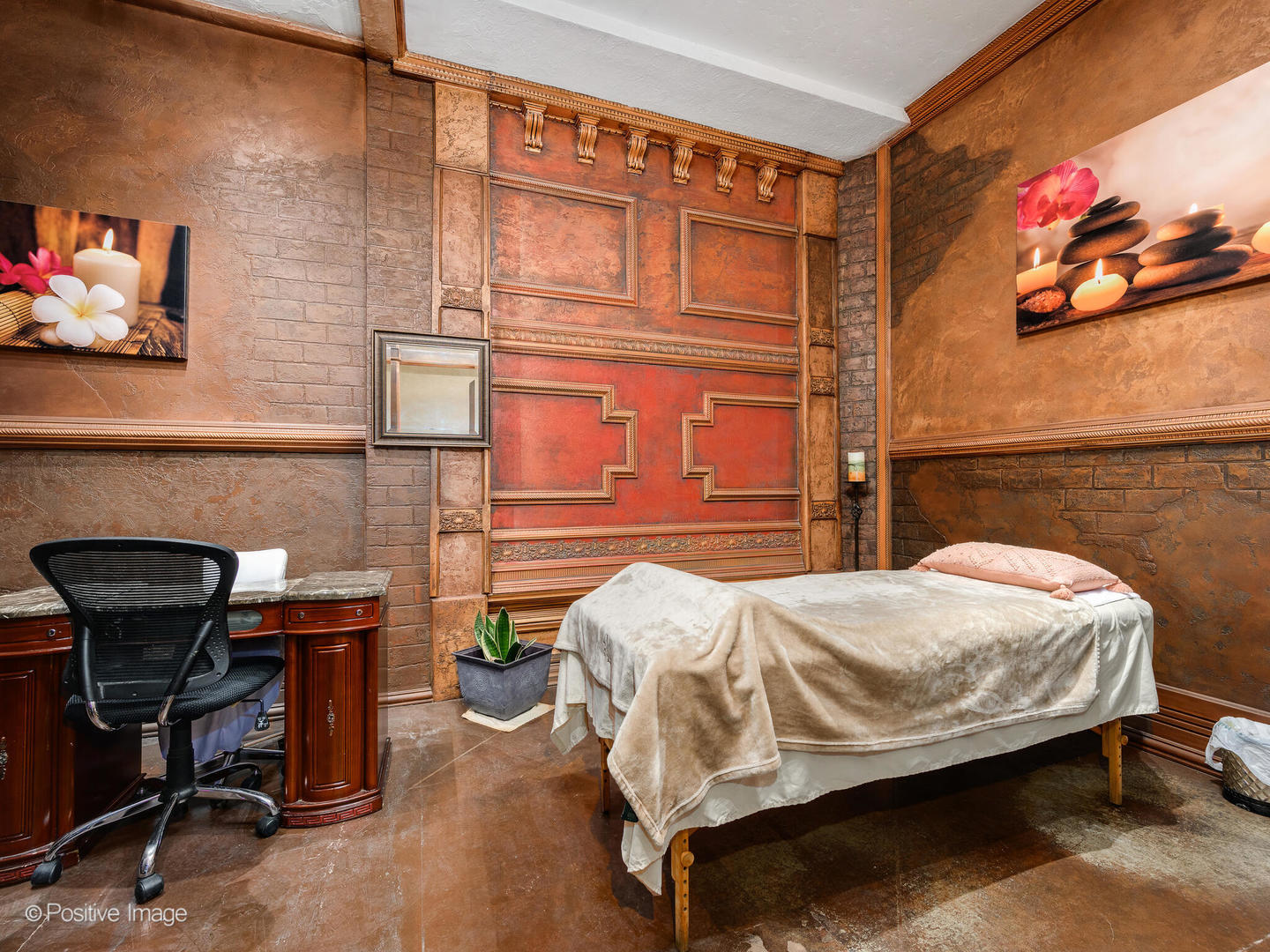 7162 W GRAND Avenue Unit: 1EW