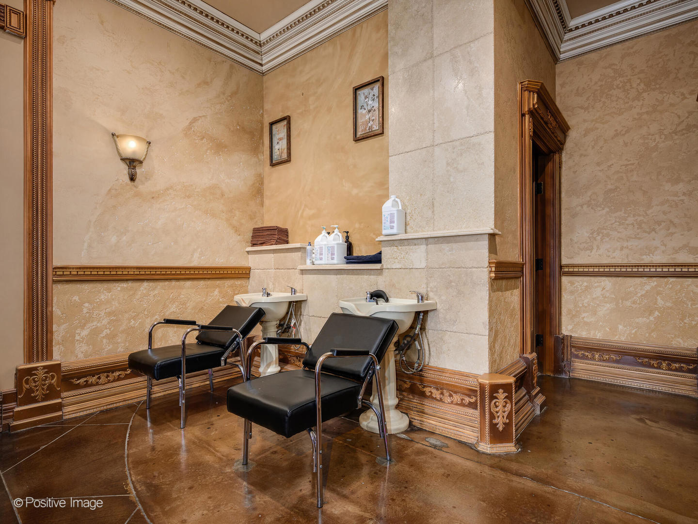 7162 W GRAND Avenue Unit: 1EW