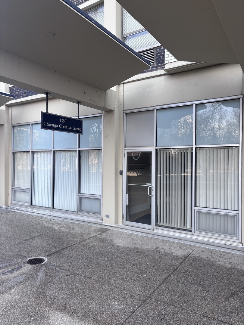 1360 N Sandburg Terrace Unit: 103C