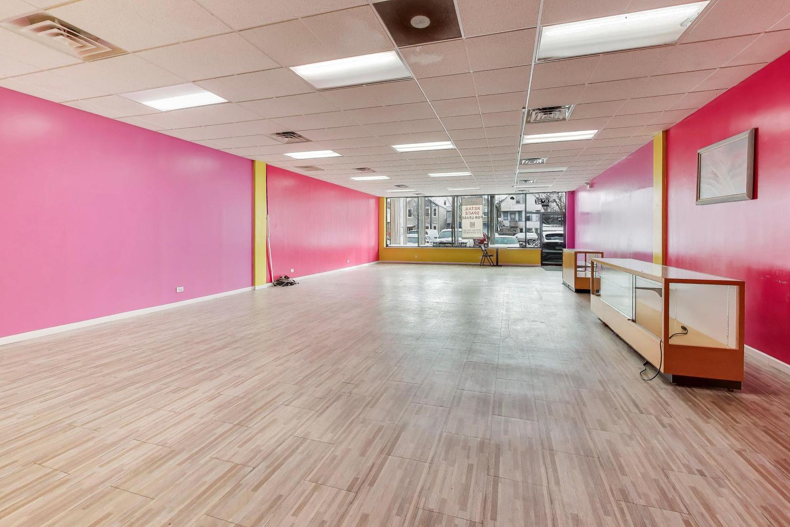 4916 N Pulaski Road