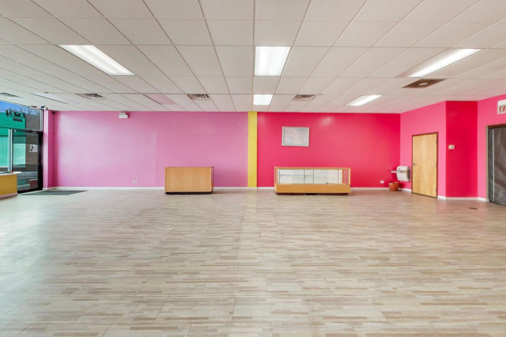 4916 N Pulaski Road