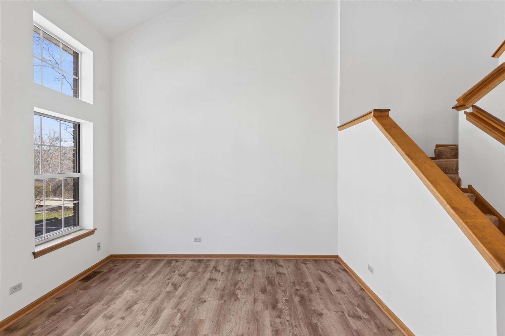 3 Dewalt Court