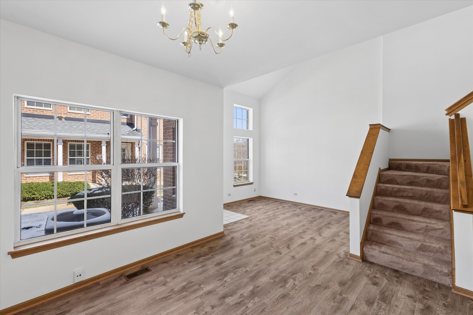 3 Dewalt Court