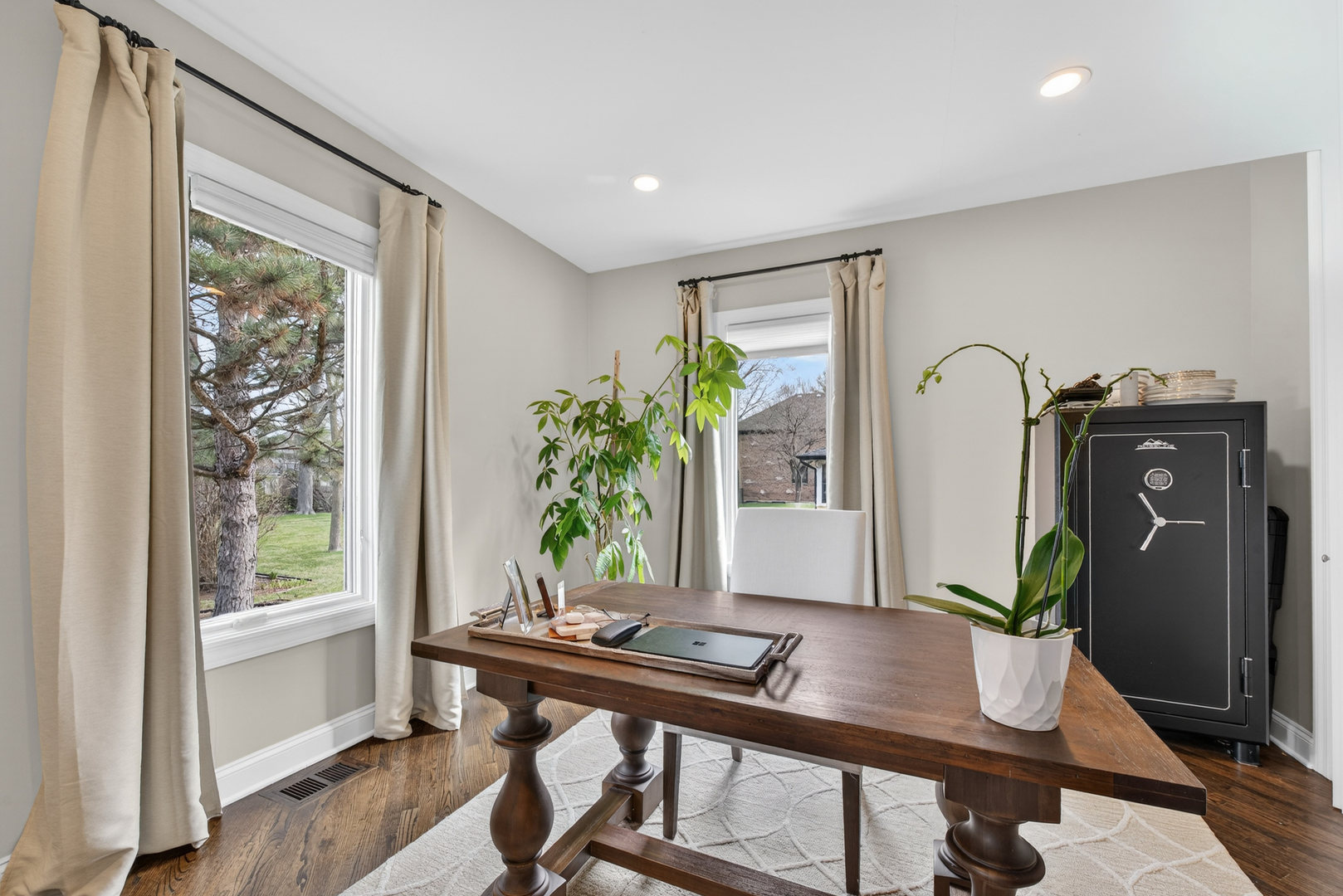 332 E Central Road