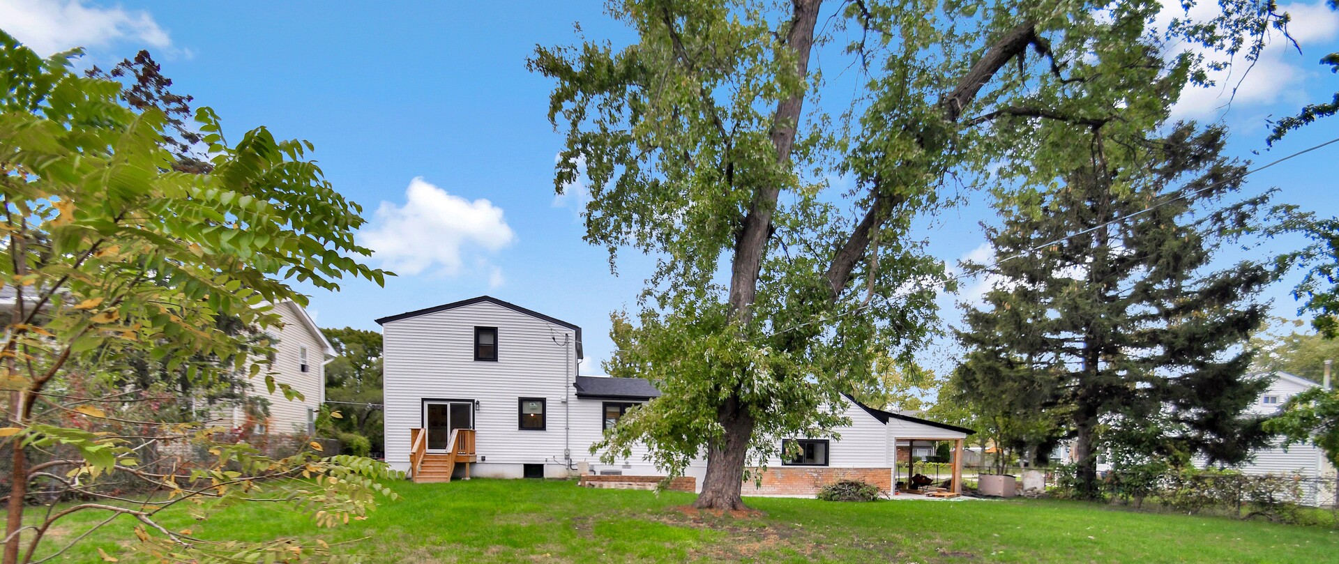 635 E Prairie Avenue