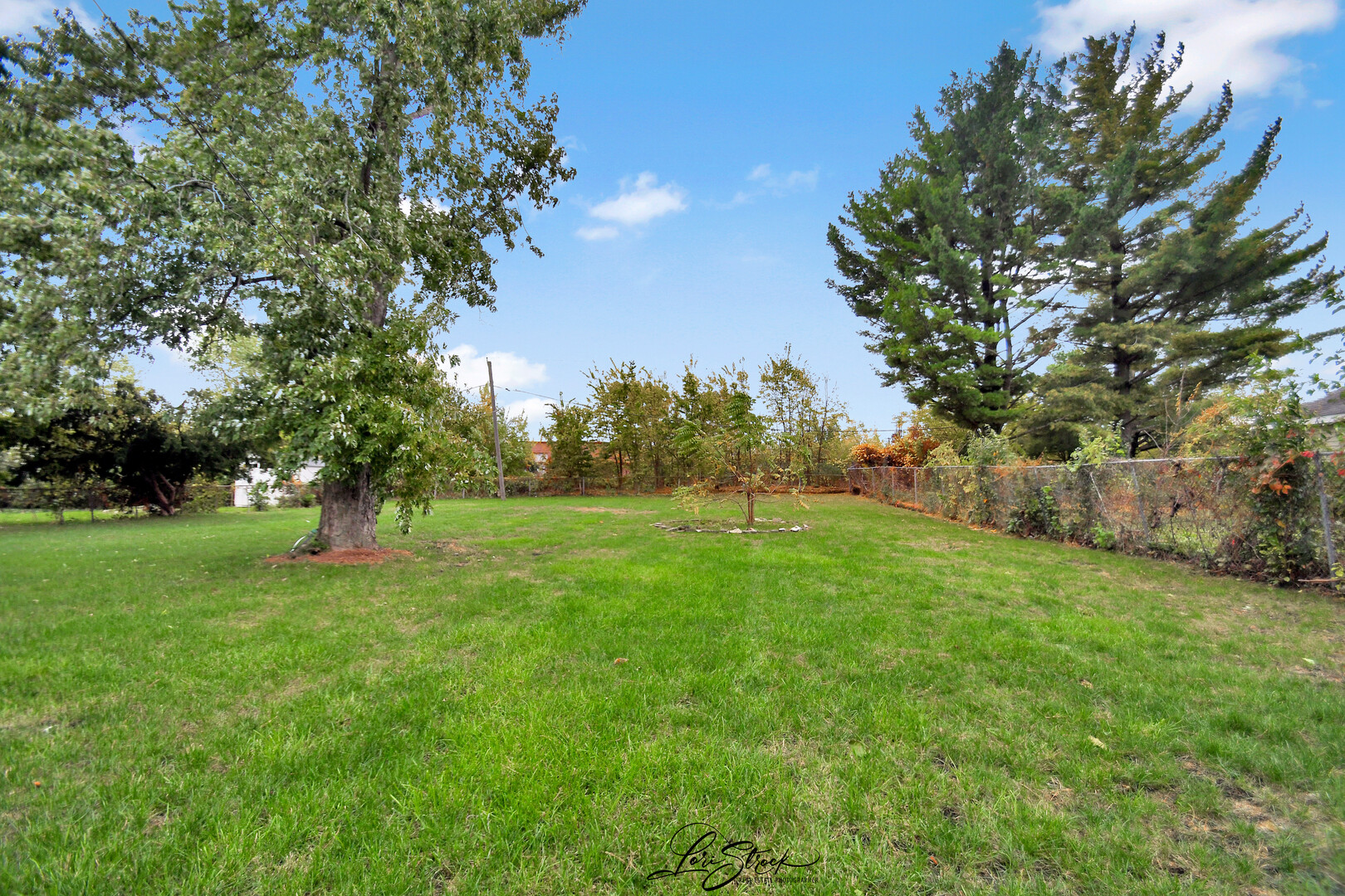 635 E Prairie Avenue