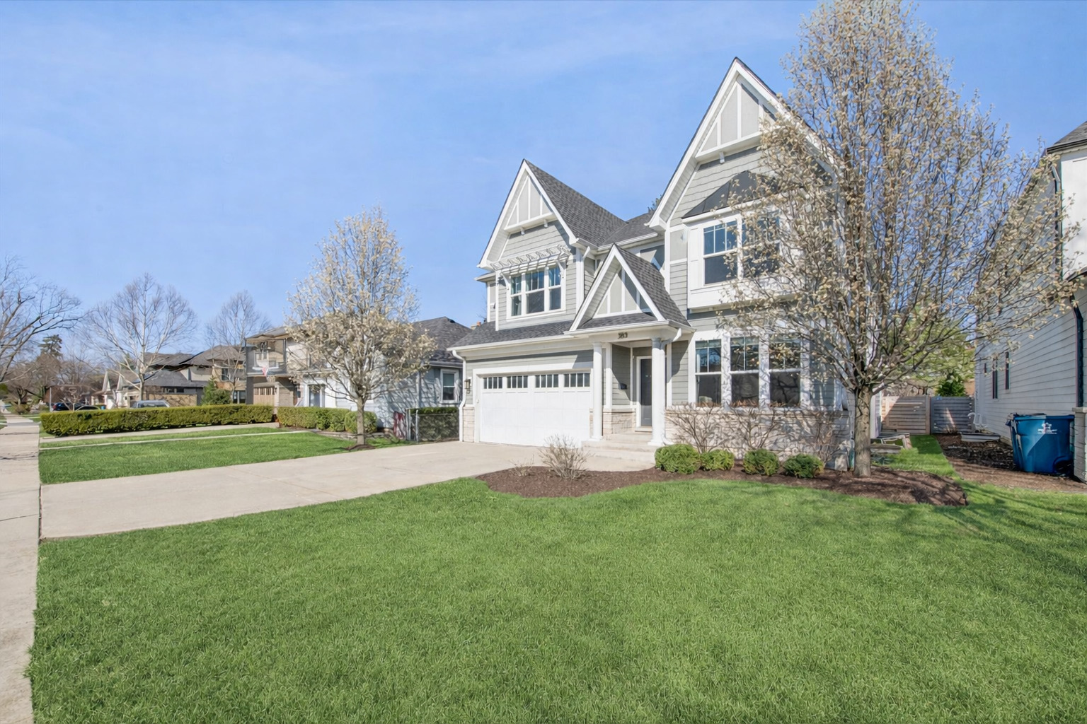 383 N Larch Avenue
