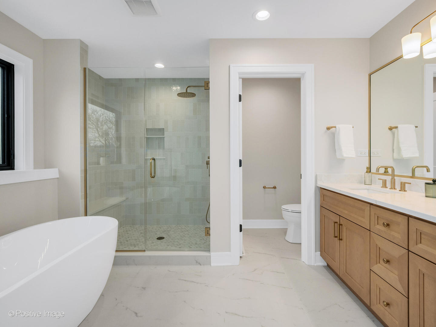 104 N Evergreen Avenue