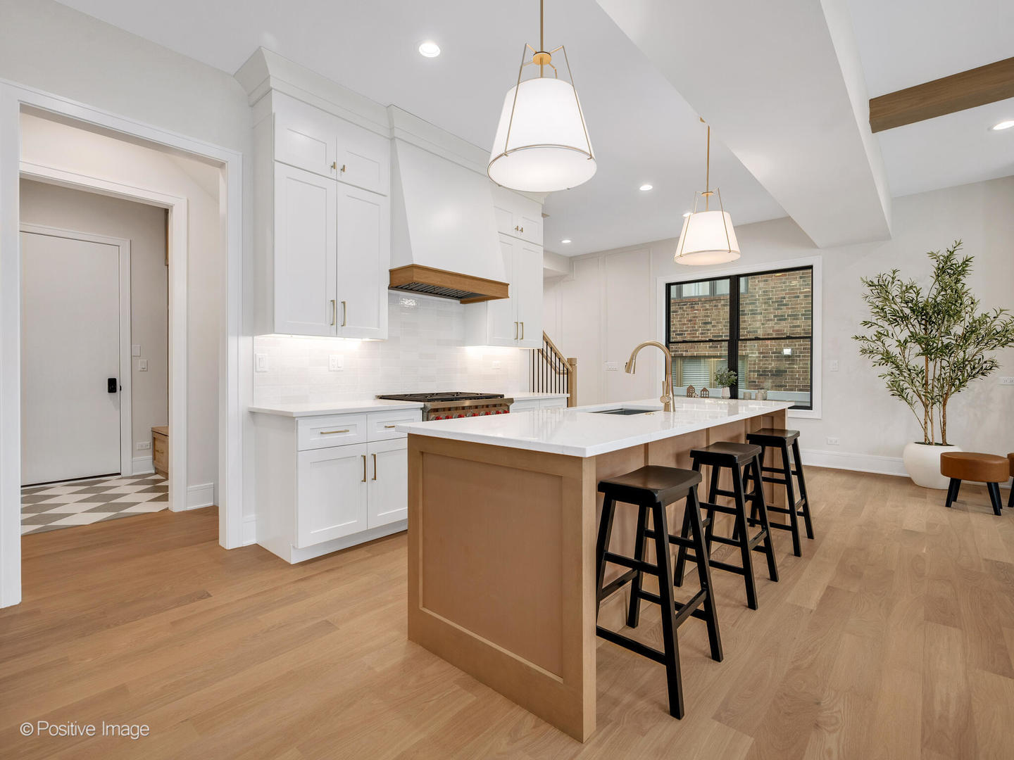 104 N Evergreen Avenue
