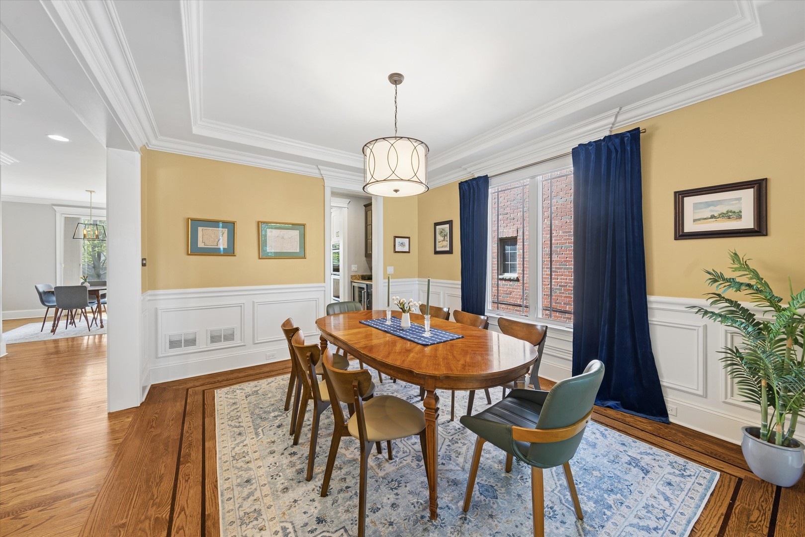 700 S Swain Avenue