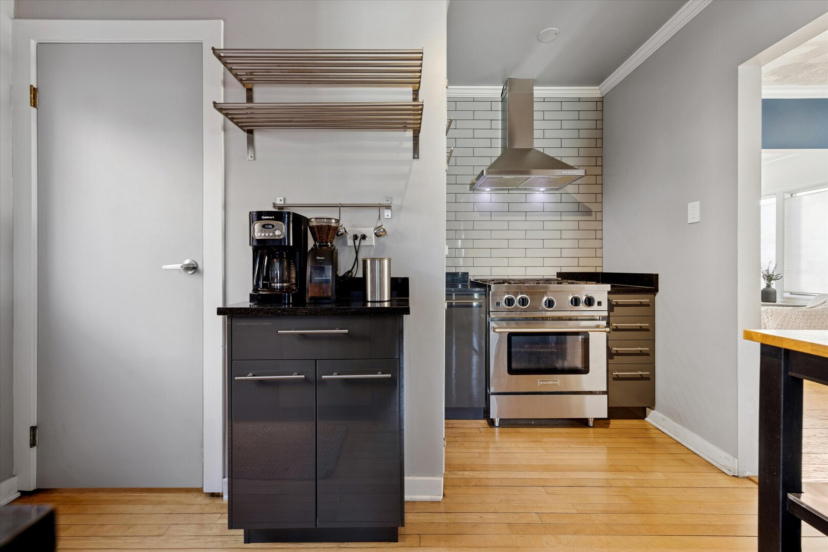 275 W North Avenue