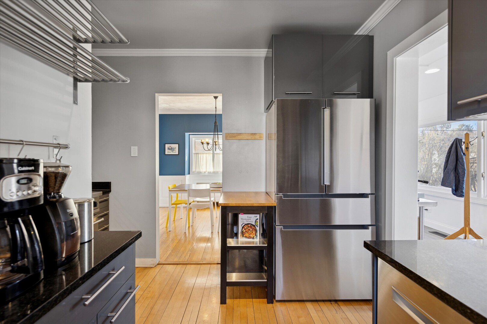 275 W North Avenue