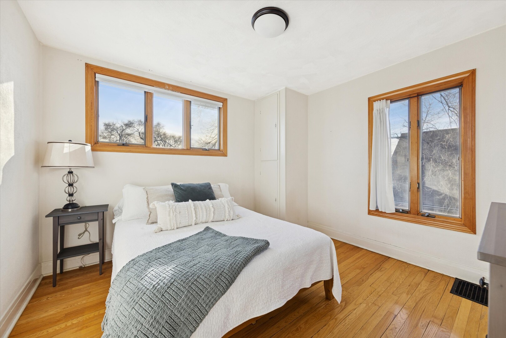 275 W North Avenue