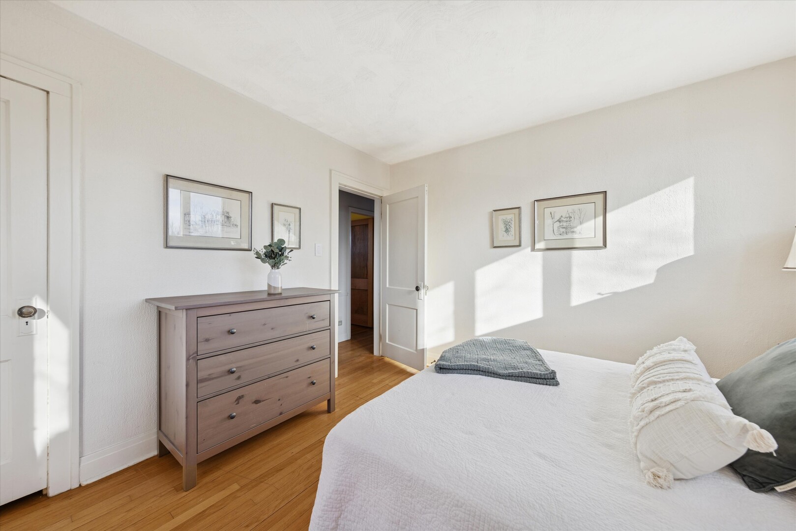 275 W North Avenue