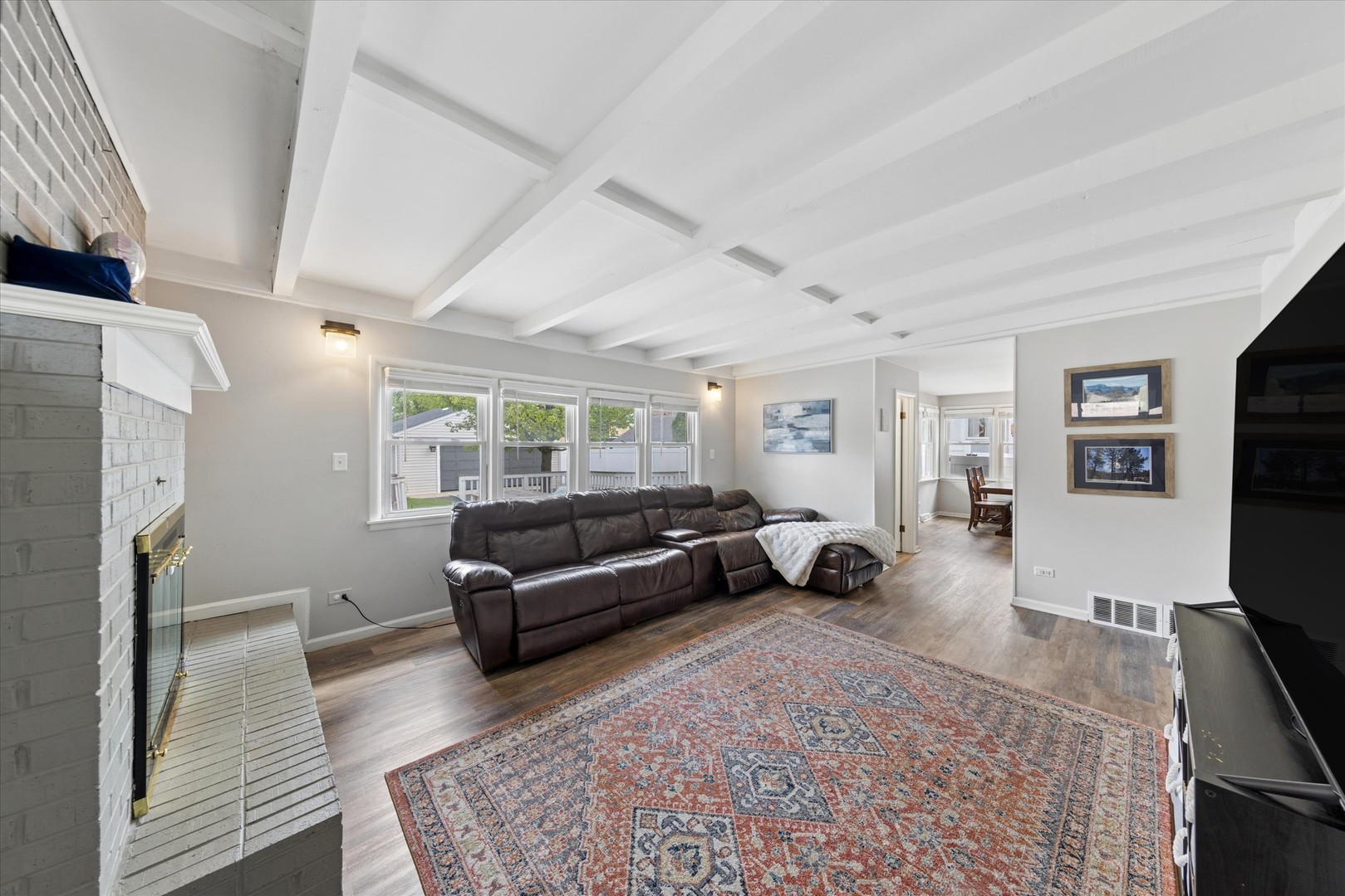291 N Maple Avenue