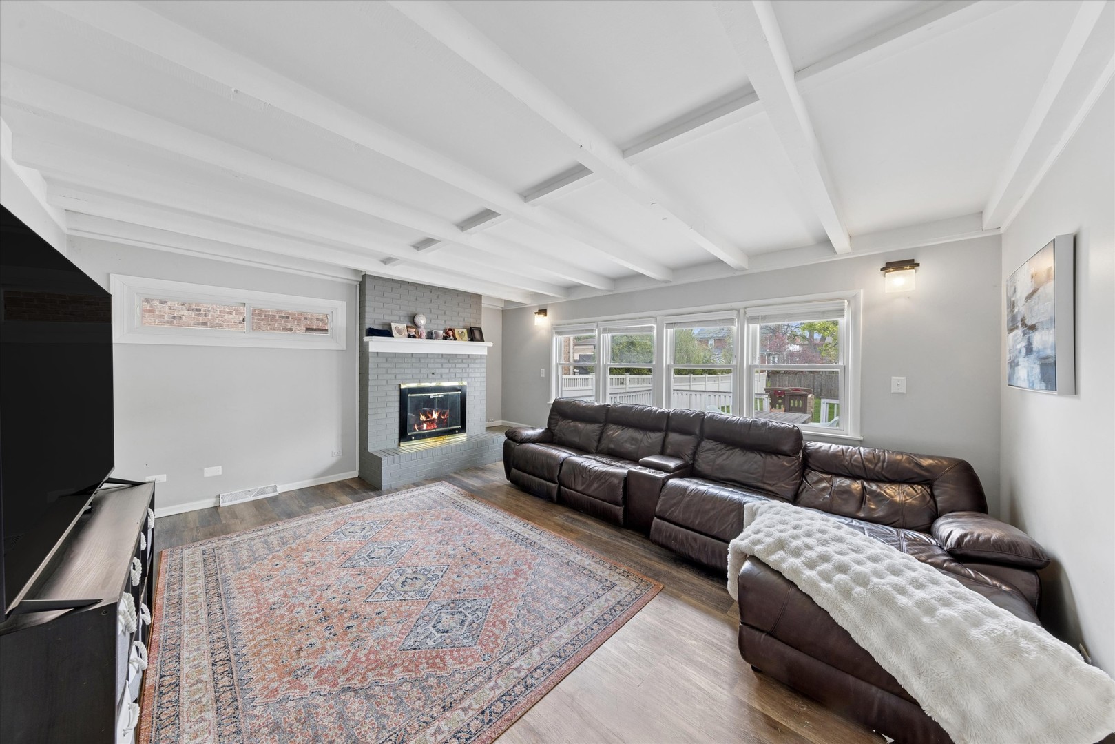 291 N Maple Avenue