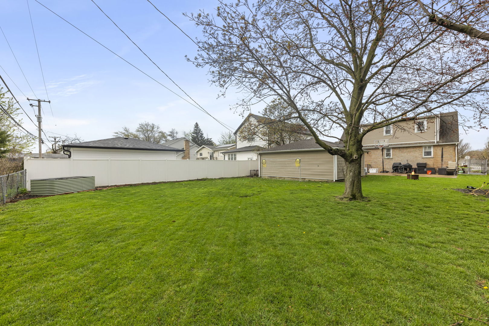 597 N West Avenue