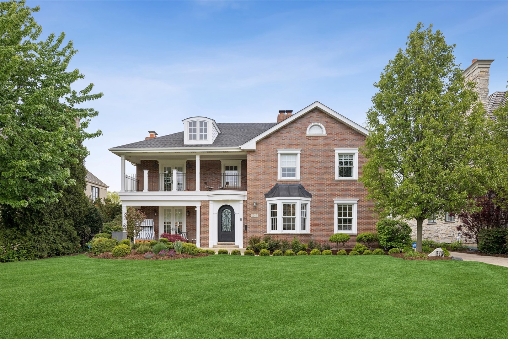 245 W Winthrop Avenue
