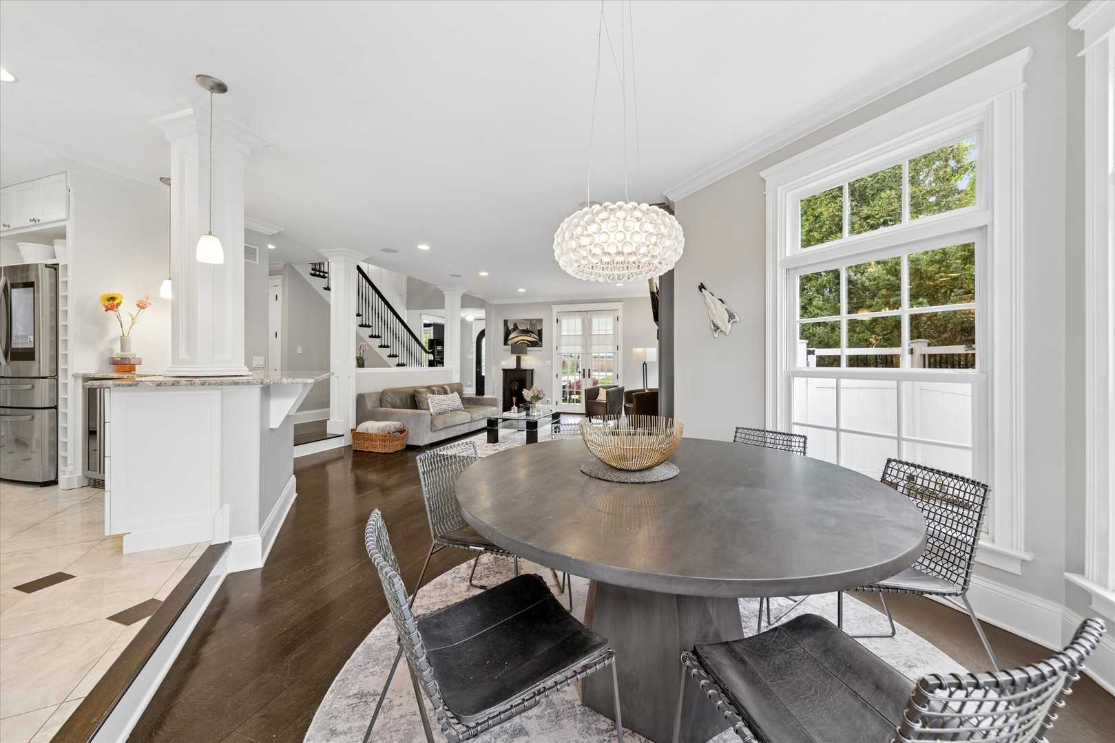 245 W Winthrop Avenue