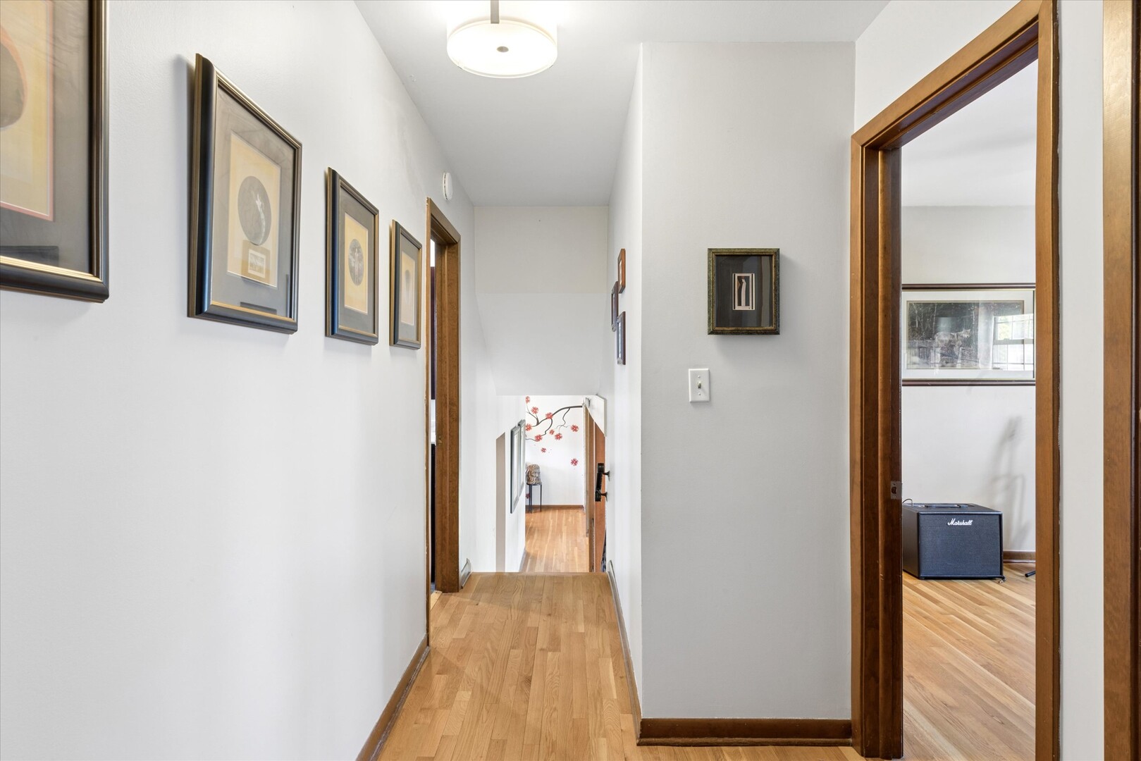 4 E Noyes Drive