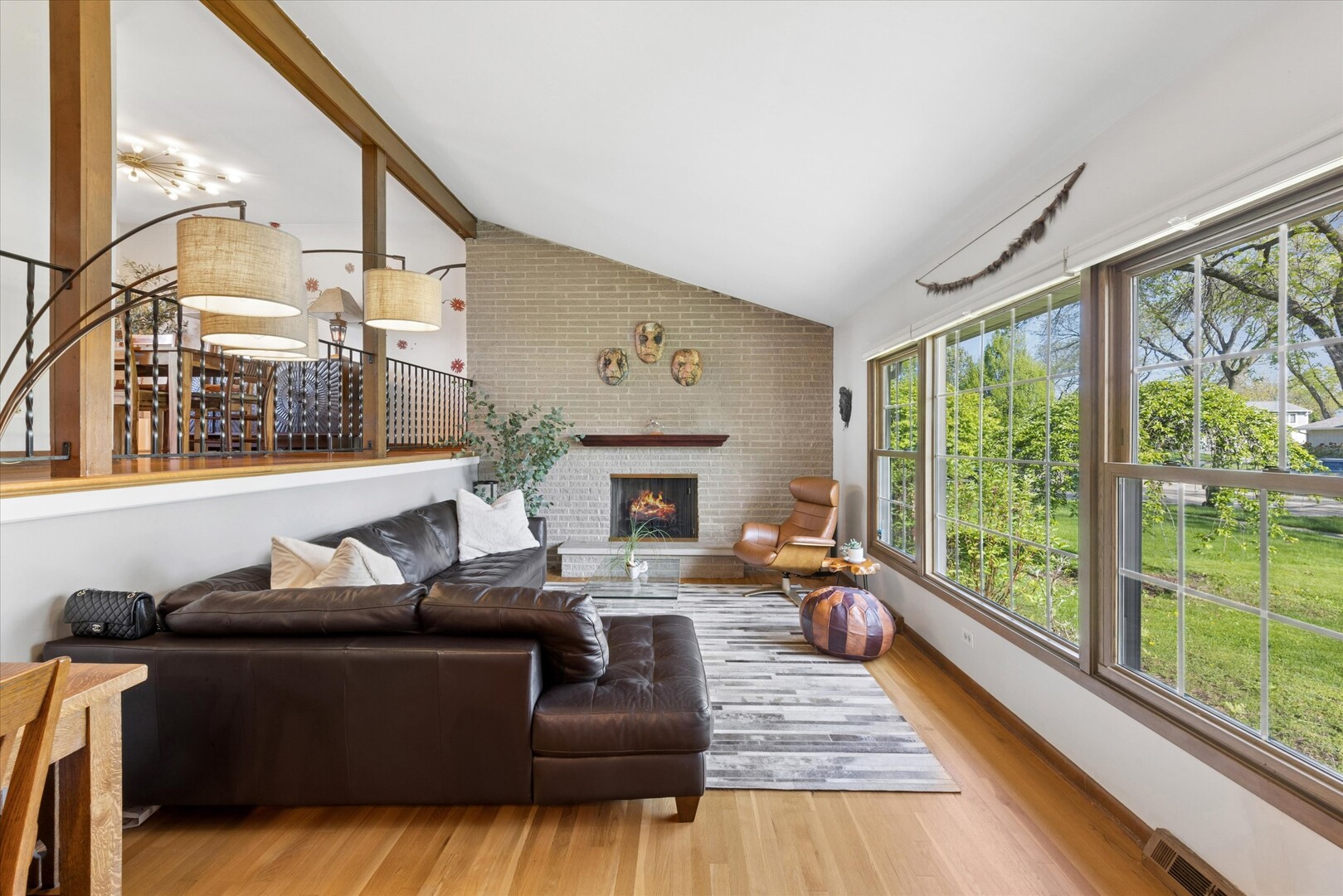4 E Noyes Drive