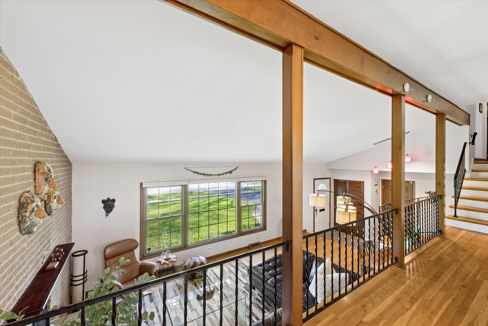 4 E Noyes Drive
