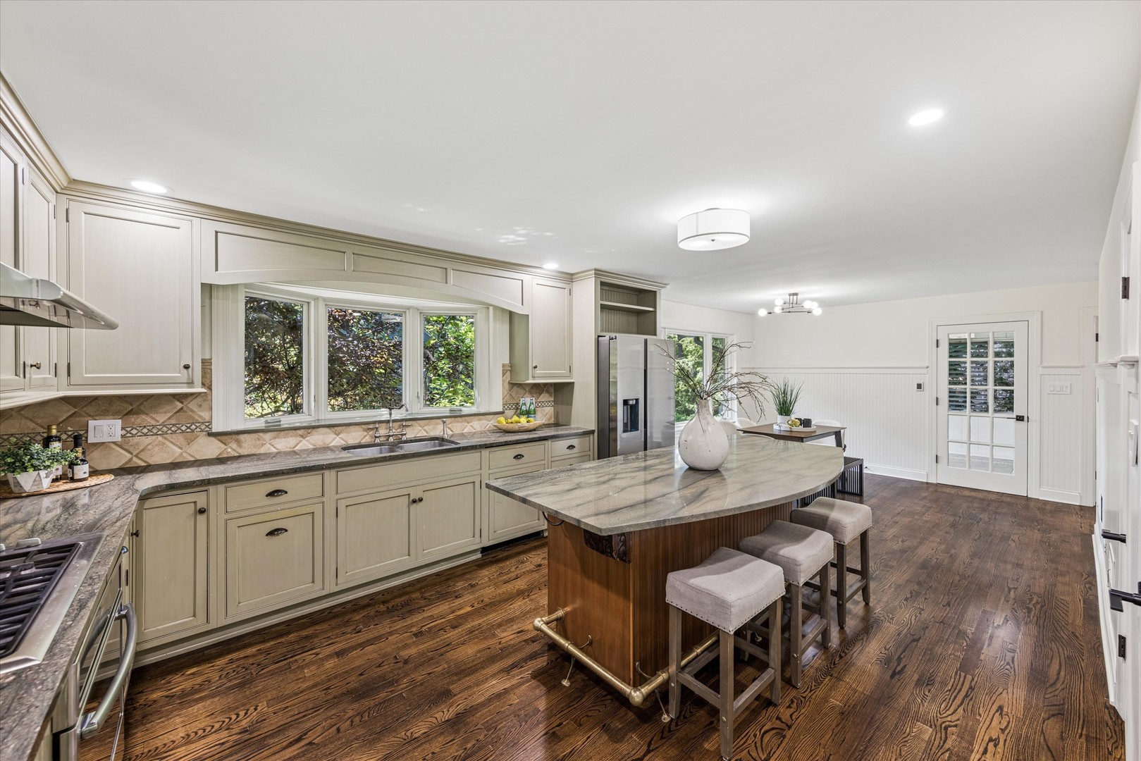 600 Midway Park Avenue